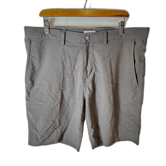 Tasc Motion Medium Gray Performance Flat Front 9"Inch Inseam Shorts Size 38 - Picture 3 of 14